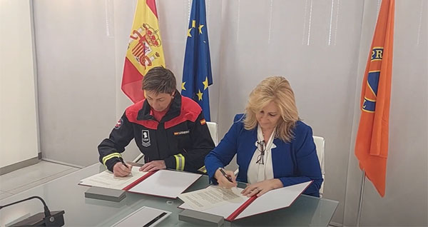 Momento de la firma del protocolo